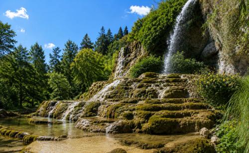 Le Domaine de la Bourne et sa piscine in Saint-Just-de-Claix