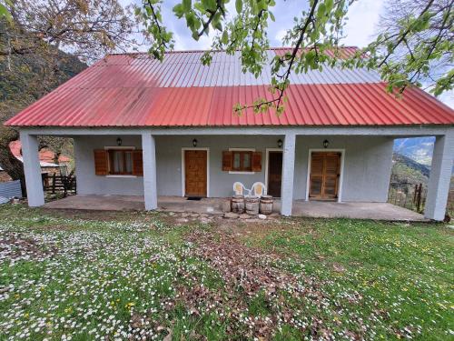 Viesnīcas āriene, Krania House #Petrilo #Argithea #Agrafa in Lampero