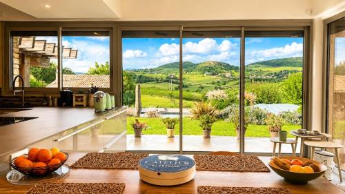 Villa Azura avec vue sur le Mâconnais - Piscine privée (Villa Azura avec vue sur le Maconnais - Piscine privee) in Берзе-ла-Віль