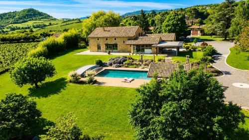 Зовнішній вигляд готелю, Villa Azura avec vue sur le Mâconnais - Piscine privée (Villa Azura avec vue sur le Maconnais - Piscine privee) in Берзе-ла-Віль
