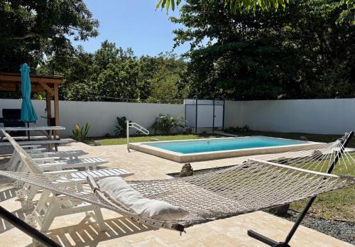 4BR Villa with Pool, Ensuite Baths, Walk to Malecón – khách sạn tại Esperanza