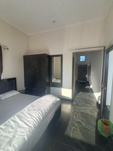 Happy Homestay and Rooftop Cafe in Chamba (Uttarakhand)