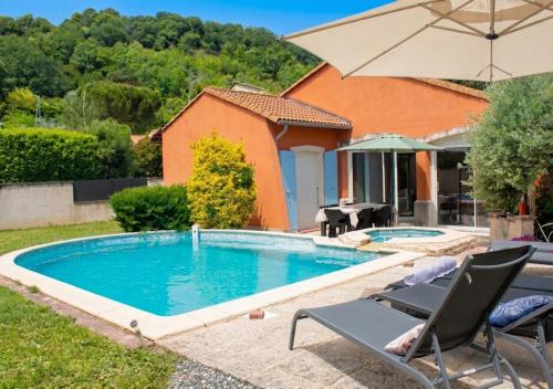 Villa L'Oasis du Rhône & Piscine privée (Villa L'Oasis du Rhone & Piscine privee) in Charmes Sur Rhone