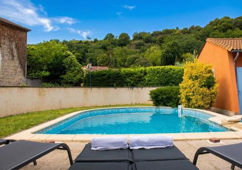 Peldbaseins, Villa L'Oasis du Rhône & Piscine privée (Villa L'Oasis du Rhone & Piscine privee) in Charmes Sur Rhone