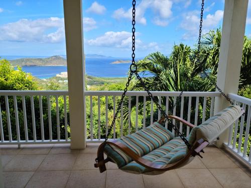 Rodyti, Tropical Palm Villa in Smith Bay