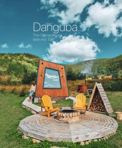 Viesnīcas āriene, DANGUBA - Tiny Glamp House With Hot Tub by IGLENA in Kupres