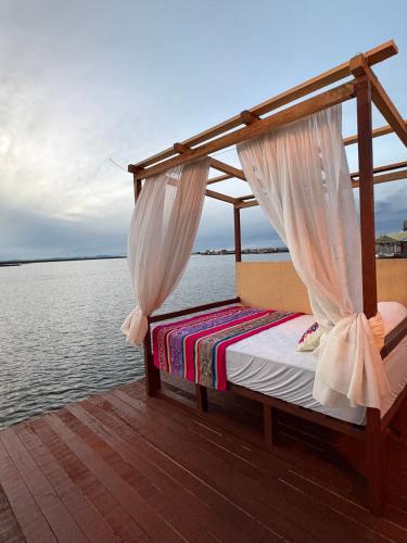 منظر, Maiari Lodge Uros Titicaca Perú (Maiari Lodge Uros Titicaca Peru) in Uros Islands