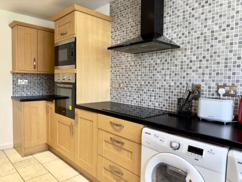 Kitchen, KeyNest Rooms - Jewellery Quarter in Birmingham