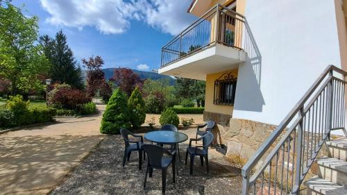 Dārzs, Chalet Pico Frentes in Cidones