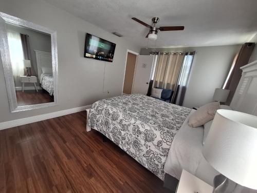 Spanish Style House - Free Parking in Miami, USA
