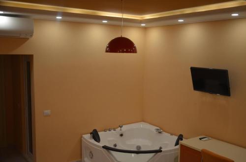 3 bedrooms, 5 beds