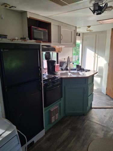 Private Cozy Camper in Burnside, USA
