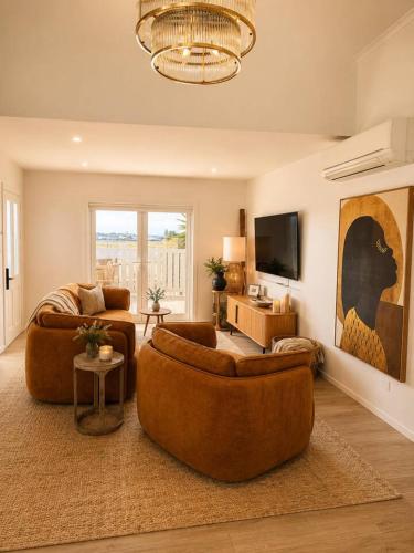FB package included at OBE in Foxton Beach