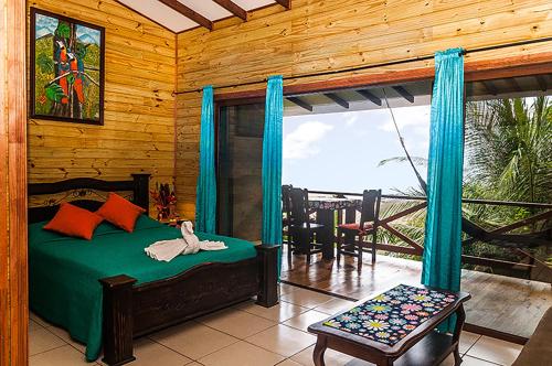 Hotel Pirate Cove