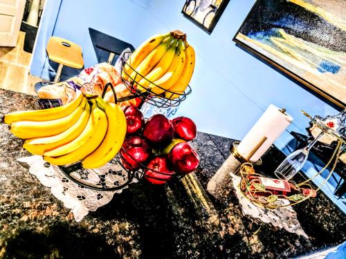 Ēdiens un dzērieni, 2 BEDROOM APARTMENT 20 min-Newark Airport 15 min- Stadium Downtown Newark- Branch Brook park inn in Belleville (NJ)