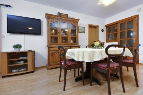 Apartments by the sea Podgora Makarska - 25999 - image 4