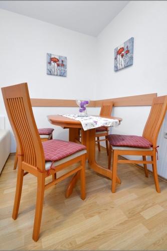Apartments by the sea Podgora Makarska - 25999 - image 2