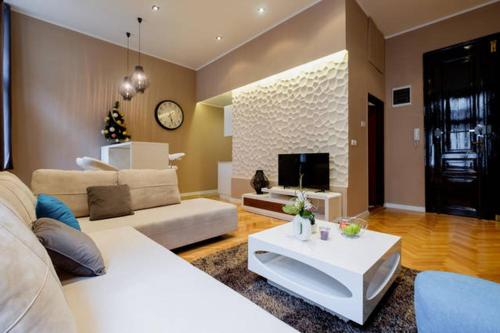 Lella Apartment - Pedestrian zone & Charming balcony - image 2
