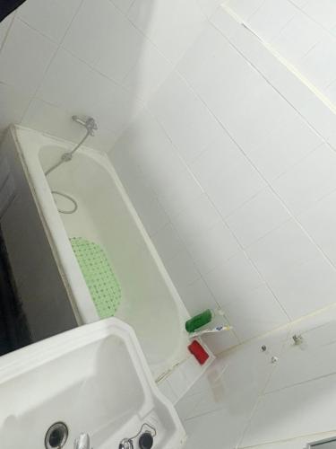 A una cuadre del Mar
