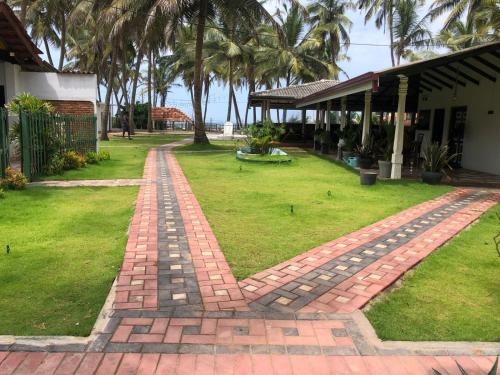 New Romantic Beach Hotel in Mahawewa