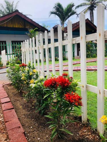 New Romantic Beach Hotel in Mahawewa