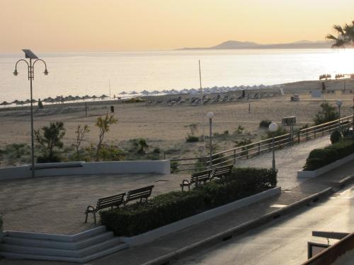 The Sea View Apartments 2