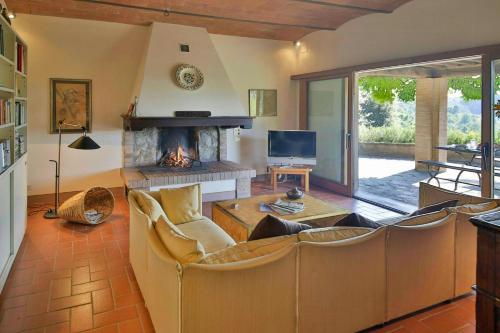 Зовнішній вигляд готелю, Hidden Villa Among Olive Trees In Tuscany in Палая
