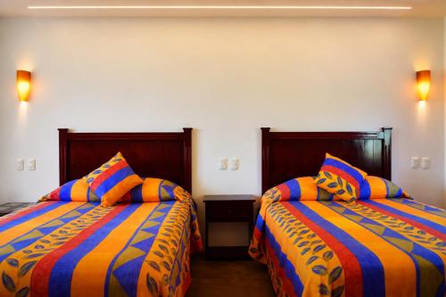 2 double beds