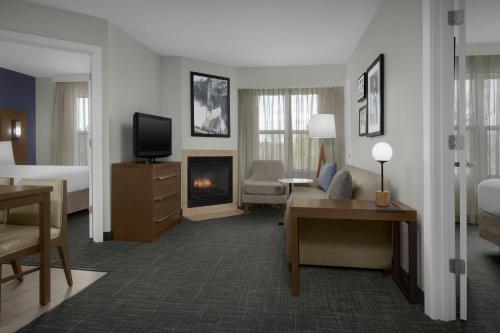 2 bedrooms, 3 beds