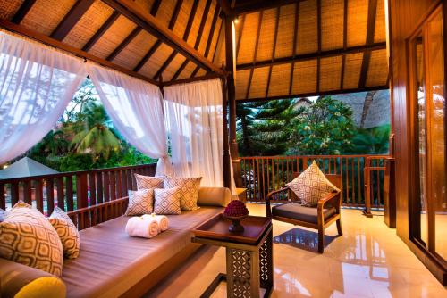 Rõdu/terrass, Ramayana Suites & Resort in Kuta