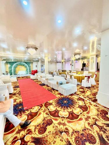 Shree Krishna Palace Hotel in Lucknow