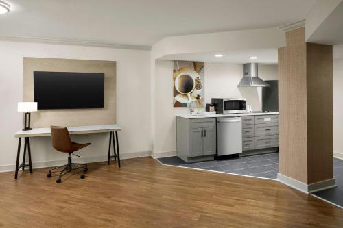 Four Points by Sheraton Richmond Airport - image 41