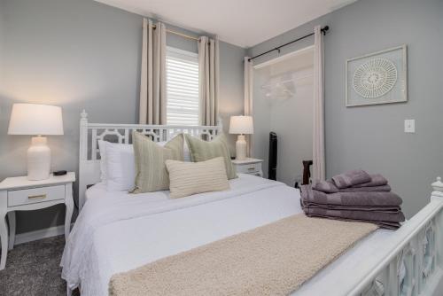 New! 3BR I 2BA Home in the Vibrant City of Hazel Park in Hazel Park, USA