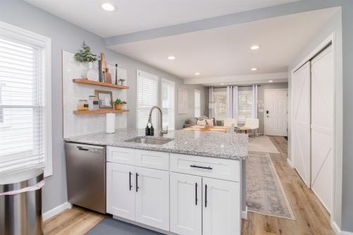 New! 3BR I 2BA Home in the Vibrant City of Hazel Park in Hazel Park, USA