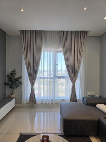 iTowers luxurious 1-Bedroom apartment- 15th Floor - image 5