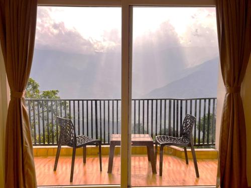 Balcony/terrace, Happy Homestay Sittong in Lower Mamring Khasmahal