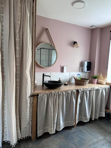 Le Pressoir des Maisons de Blanche in Сан-Дені-ле-Гаст