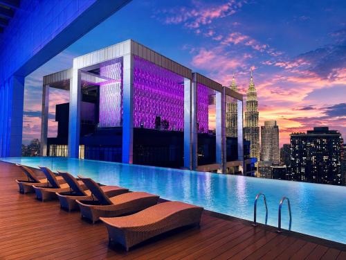 Platinum KLCC By Velora Hospitality - image 10