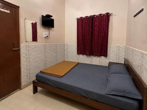 A comfortable room for short stay in เอนูกู