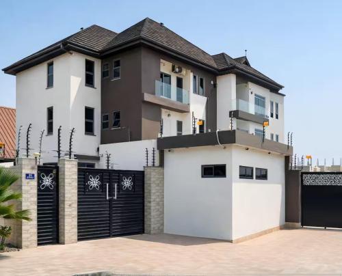 Pinnacle Apartment Lekki in Lekki