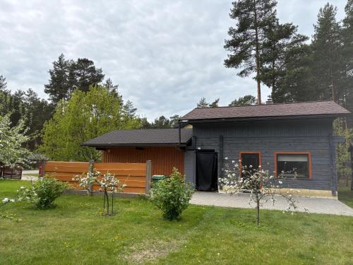 Cozy Forest Cabin in Kadaga