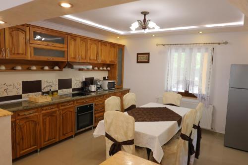 Cabana Sargetia in Batiz
