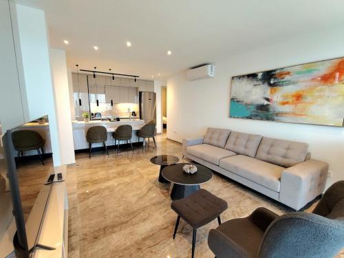Zantis Executive Suites 101