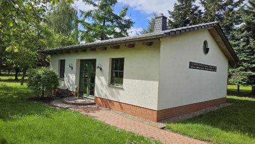 Best-Preis Ferienhaus RouteB71 komfortables Ferienhaus für bis zu 3 Personen WLAN Natur Pur