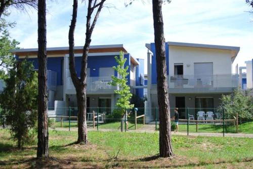 Two-story townhouses in Bibione for a quiet stay