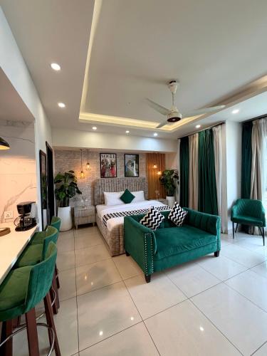 SKYLINE VIEW Signature Apartments Opposite Centaurus Mall Islamabad - image 14