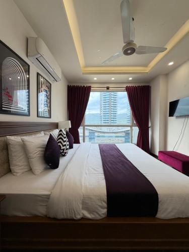 SKYLINE VIEW Signature Apartments Opposite Centaurus Mall Islamabad - image 5