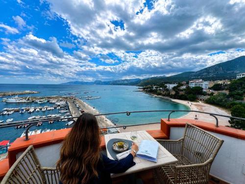 BUE MARINO Hotel & Rooftop Bar in Dorgali