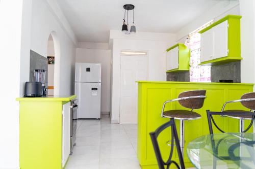 Elegant 3BedRoom Luxury Apartment & Car Rentals in Canefield