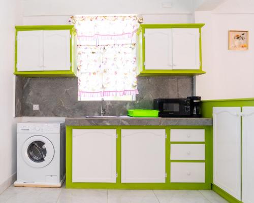 Elegant 3BedRoom Luxury Apartment & Car Rentals in Canefield